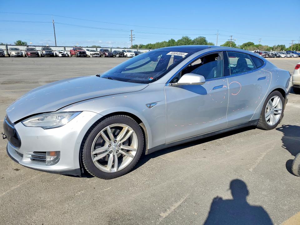 2016 TESLA MODEL S — VIN 5YJSA1E24GF123723