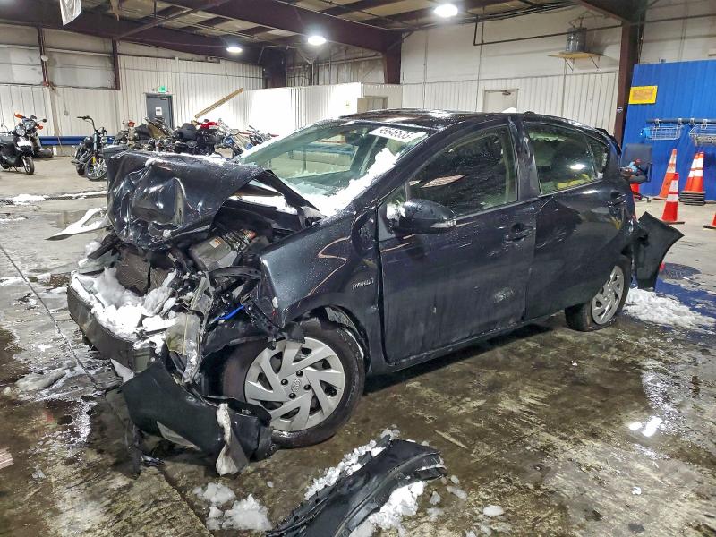 2016 TOYOTA PRIUS C — VIN JTDKDTB31G1120433