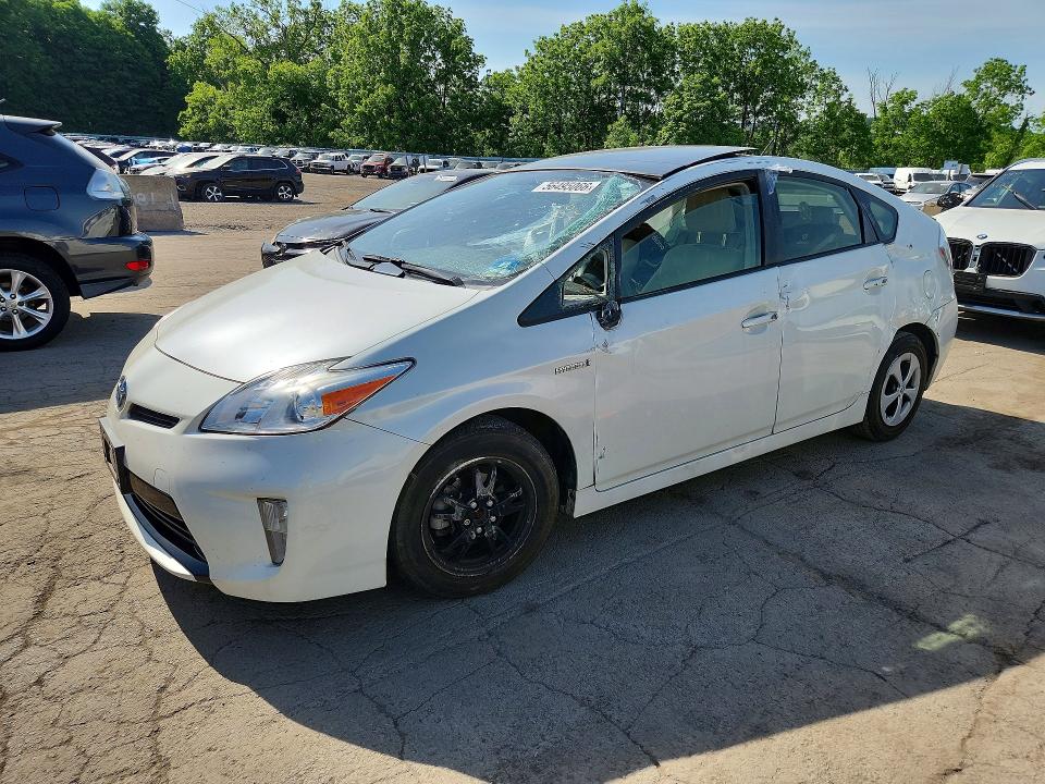 2015 TOYOTA PRIUS — VIN JTDKN3DUXF1884749