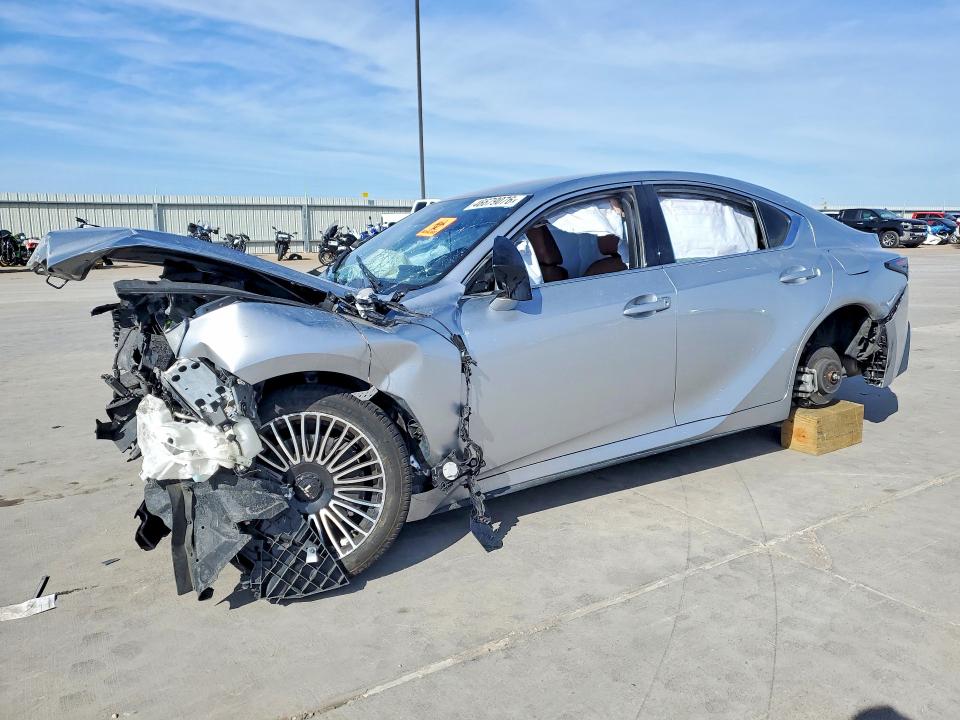 2021 LEXUS IS 300 — VIN JTHAA1D24M5110527