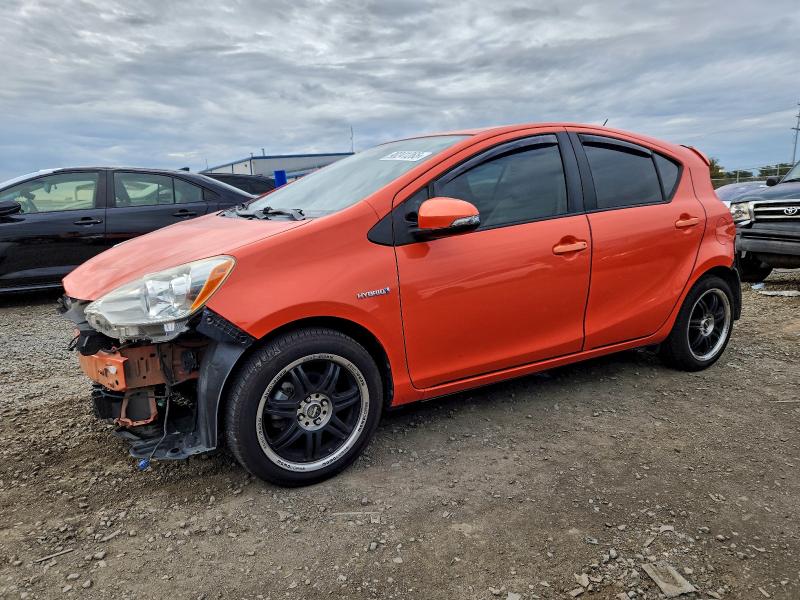2014 TOYOTA PRIUS C — VIN JTDKDTB32E1070302
