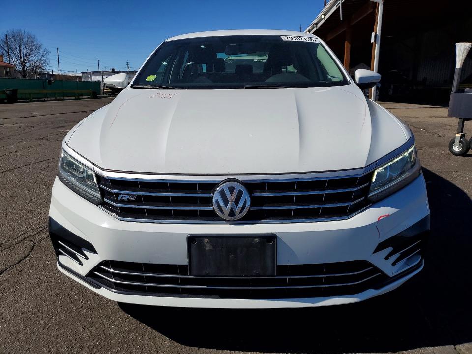 1VWDT7A36HC043520