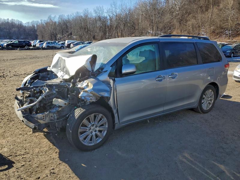 2013 TOYOTA SIENNA XLE — VIN 5TDDK3DCXDS050036