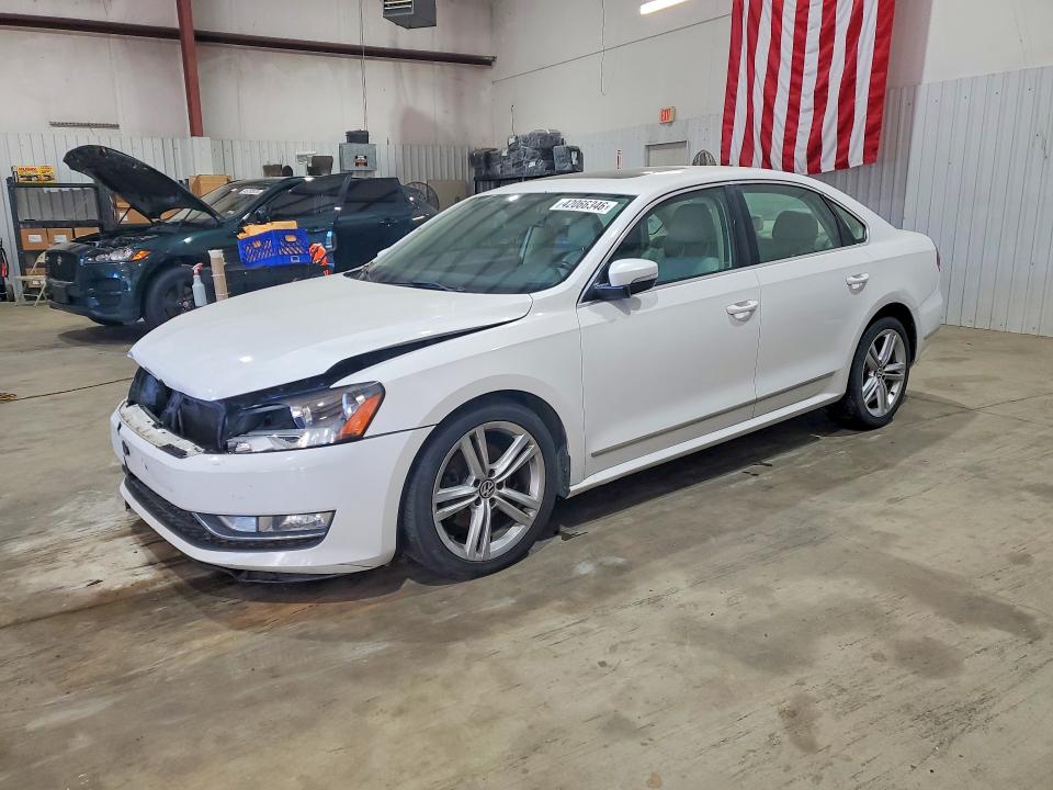 2015 VOLKSWAGEN PASSAT — VIN 1VWCV7A38FC064274