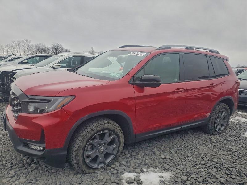 2024 HONDA PASSPORT T — VIN 5FNYF8H68RB016535