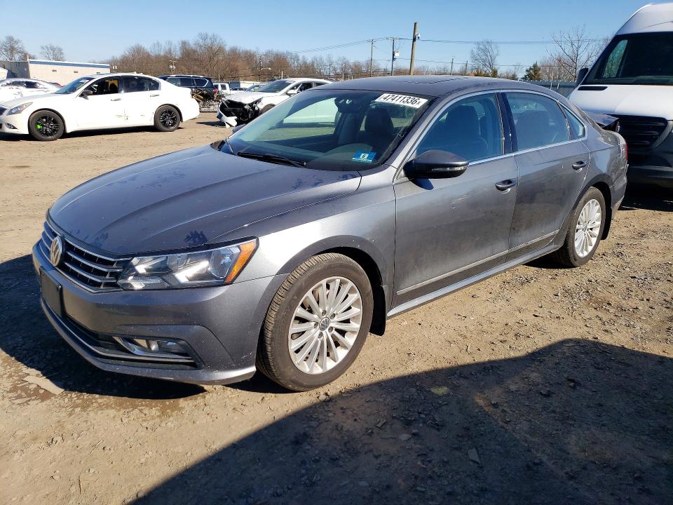 2016 VOLKSWAGEN PASSAT — VIN 1VWBT7A39GC067395