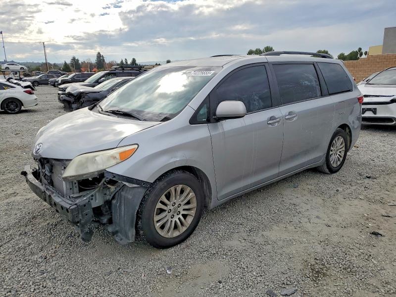 2016 TOYOTA SIENNA — VIN 5TDYK3DCXGS735966