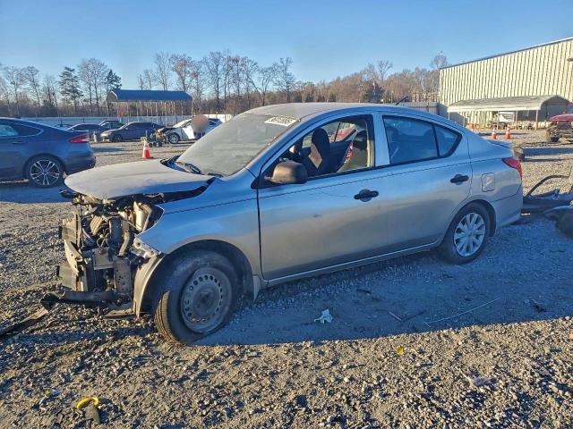 2015 NISSAN VERSA S — VIN 3N1CN7AP3FL853803
