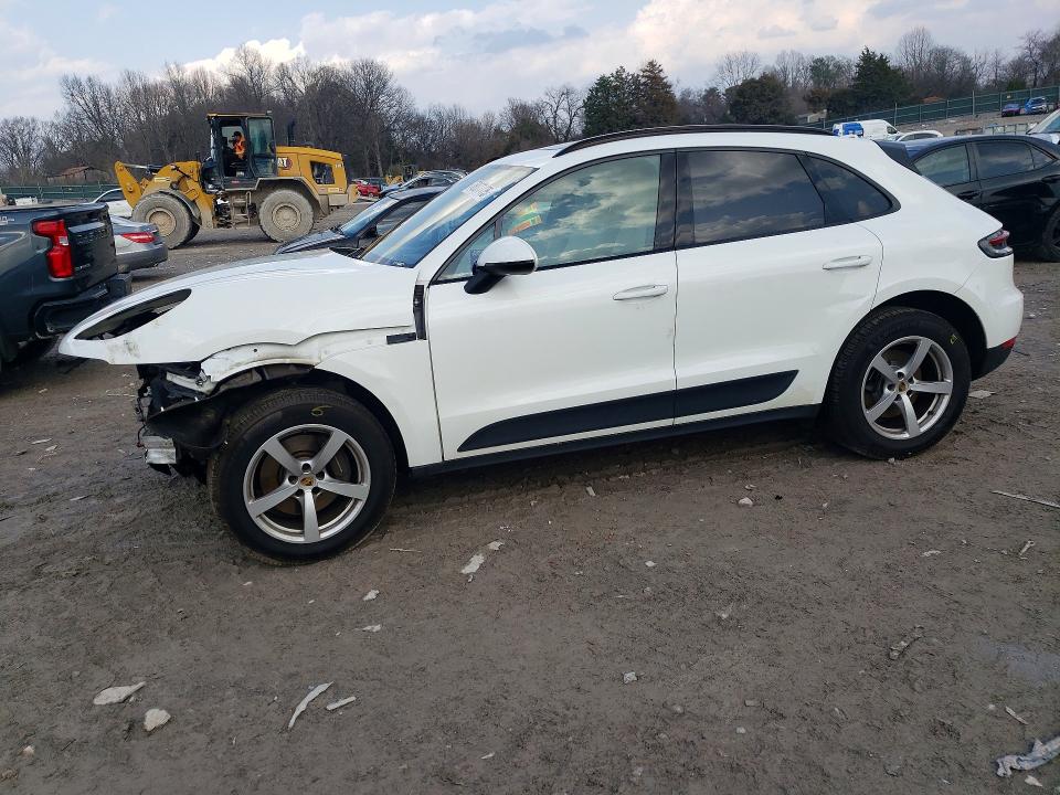 2019 PORSCHE MACAN — VIN WP1AA2A52KLB03640
