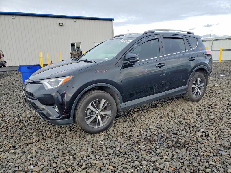 2017 TOYOTA RAV4 XLE — VIN 2T3RFREVXHW589743