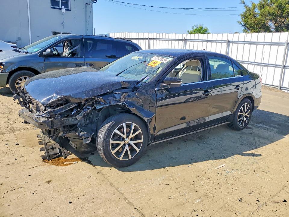 2017 VOLKSWAGEN JETTA — VIN 3VWDB7AJ4HM250181