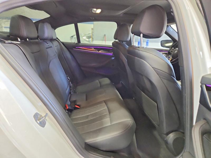 WBA13BJ04MCF15352