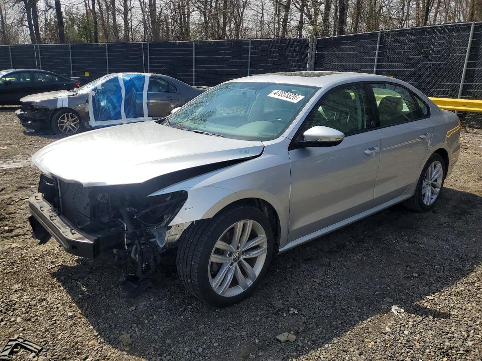2019 VOLKSWAGEN PASSAT — VIN 1VWLA7A33KC004327