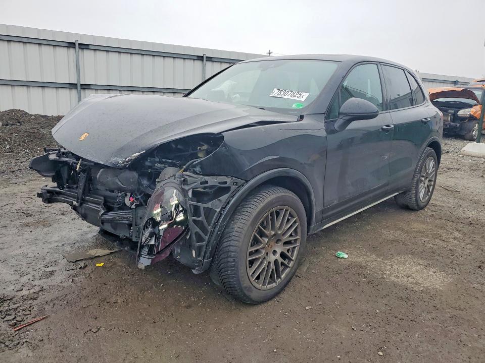 2017 PORSCHE CAYENNE — VIN WP1AA2A22HKA81319