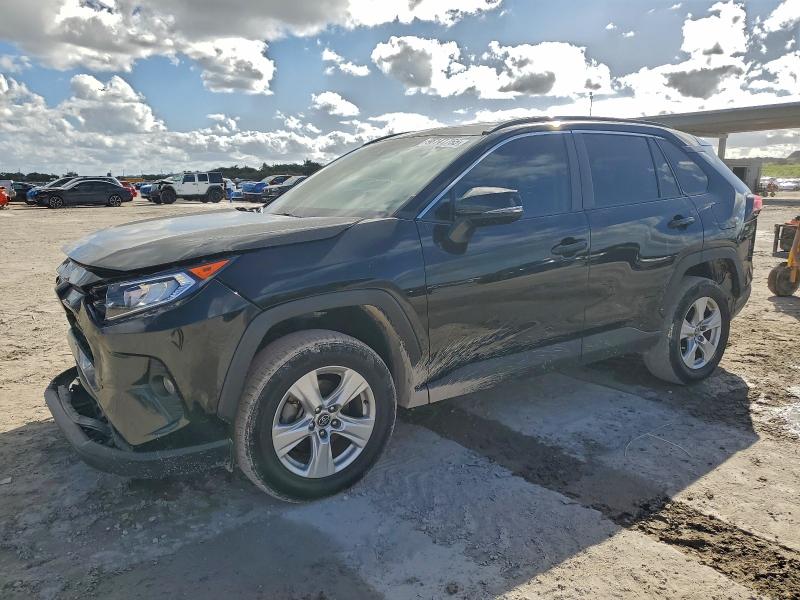 2021 TOYOTA RAV4 XLE — VIN 2T3W1RFV5MW105598