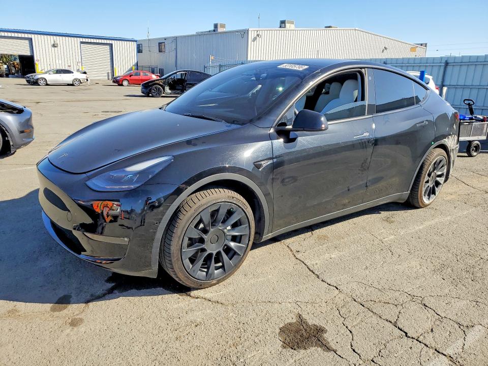 2022 TESLA MODEL Y — VIN 7SAYGAEE4NF554467