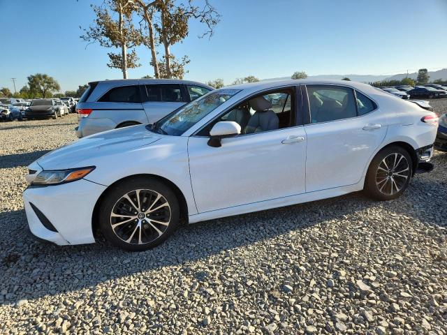 2018 TOYOTA CAMRY L — VIN 4T1B11HK9JU552992