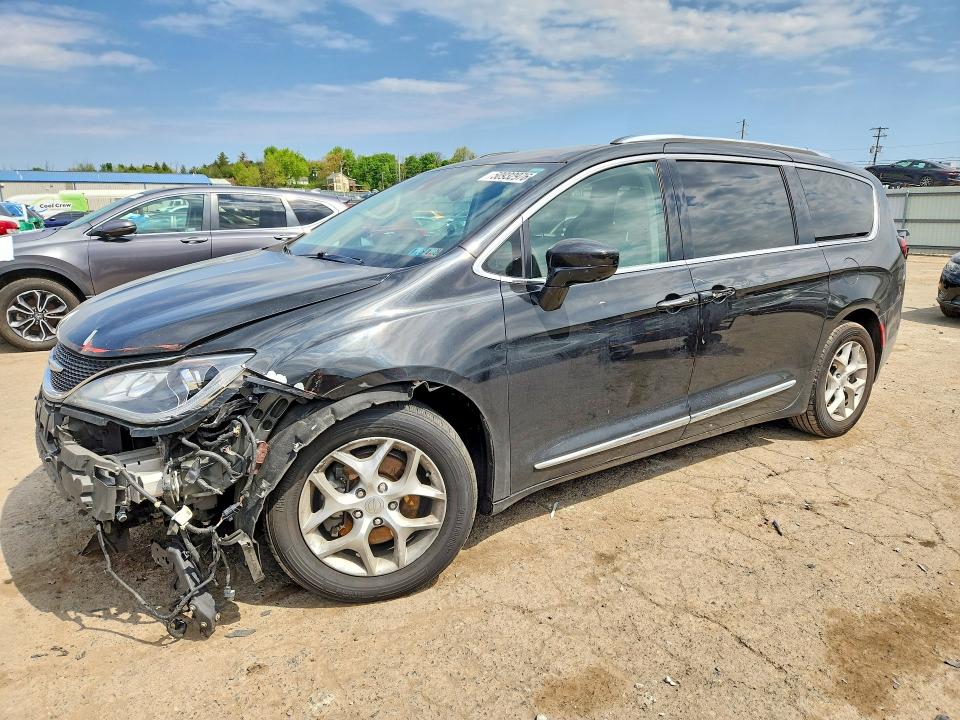 2018 CHRYSLER PACIFICA — VIN 2C4RC1EG2JR112901