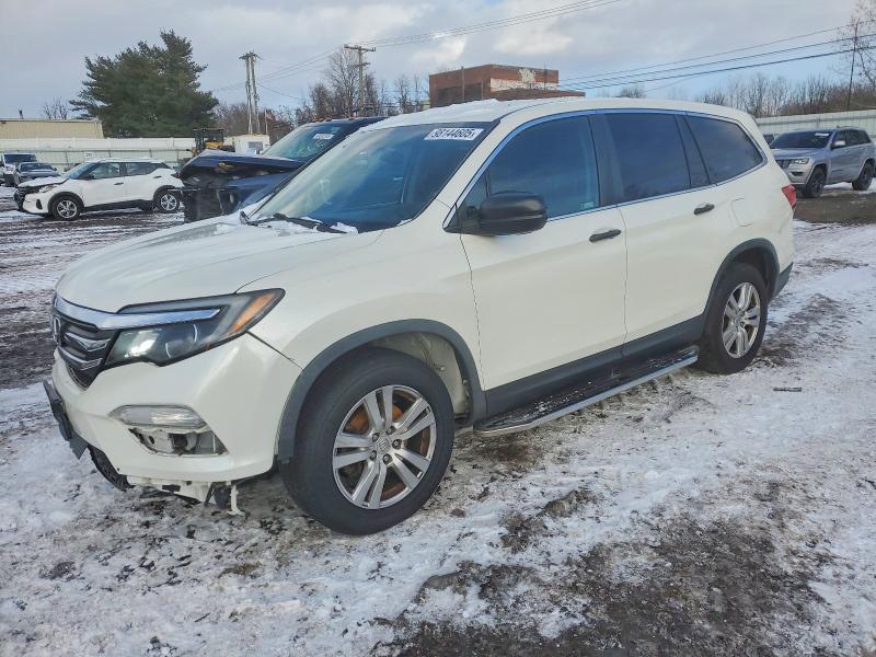 2018 HONDA PILOT LX — VIN 5FNYF6H12JB051908