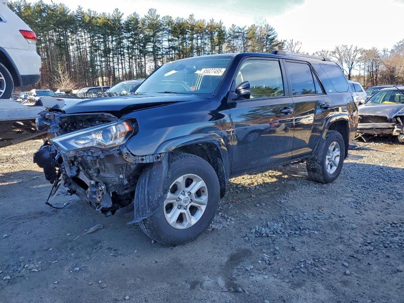 2022 TOYOTA 4RUNNER SR — VIN JTEFU5JR4N5253031