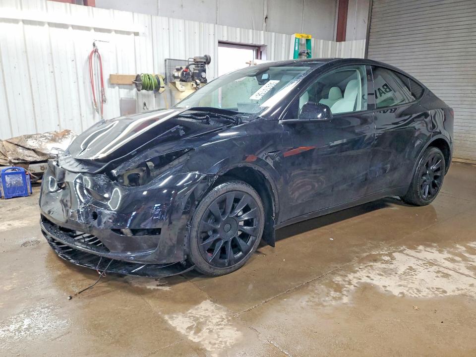 2023 TESLA MODEL Y — VIN 7SAYGDEE9PA166751