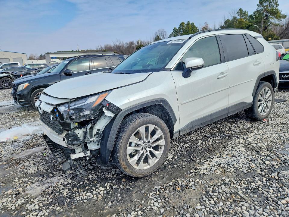2025 TOYOTA RAV4 XLE P — VIN 2T3C1RFV8SW398915