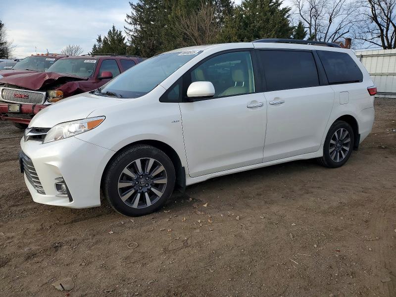 2019 TOYOTA SIENNA XLE — VIN 5TDDZ3DC0KS219408