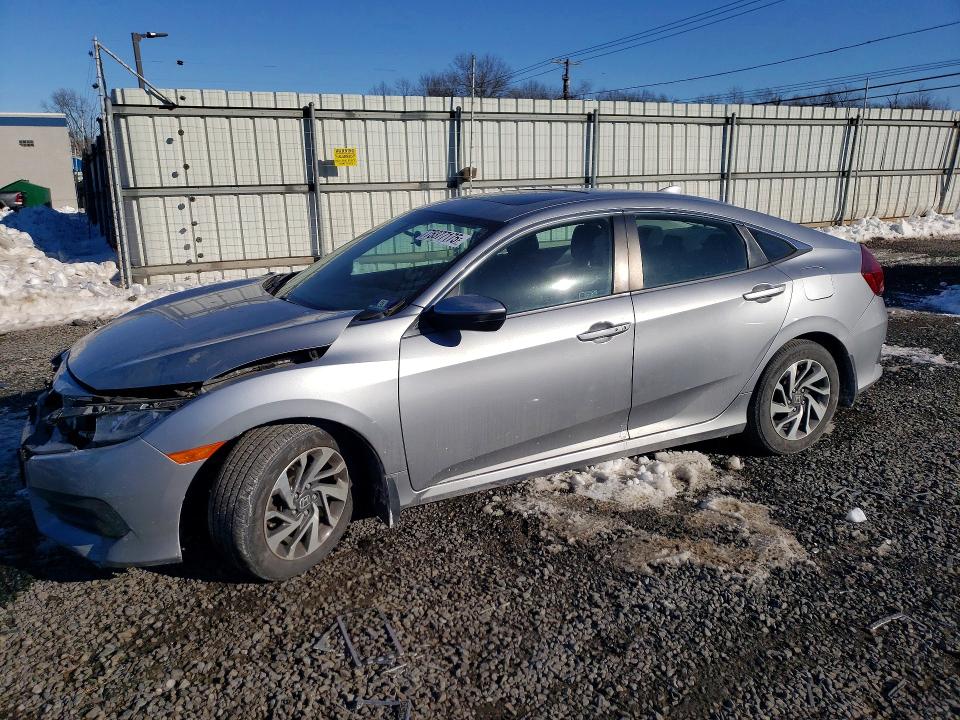 2017 HONDA CIVIC EX — VIN 19XFC2F7XHE213008