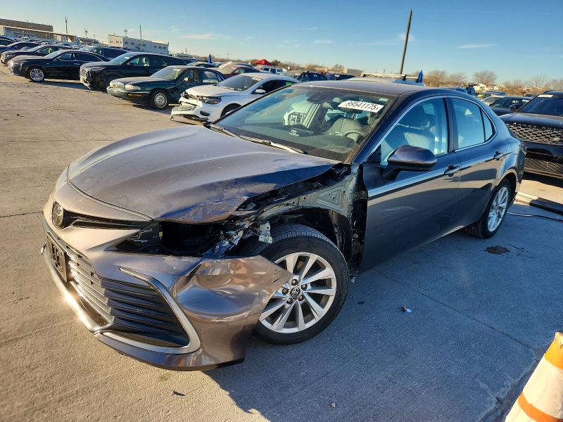 2021 TOYOTA CAMRY LE — VIN 4T1C11AK0MU575628