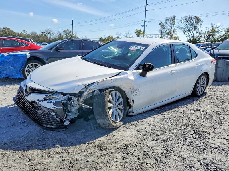 2020 TOYOTA CAMRY LE — VIN 4T1C11AK5LU384494