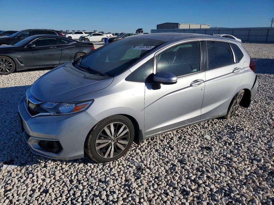 2018 HONDA FIT EX — VIN 3HGGK5H85JM732401