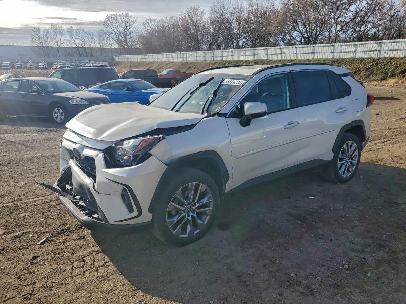 2022 TOYOTA RAV4 XLE P — VIN 2T3A1RFV3NW325480