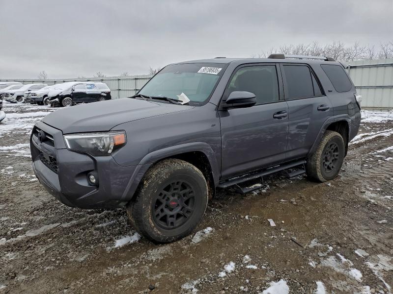 2022 TOYOTA 4RUNNER SR — VIN JTEMU5JR7N6012369
