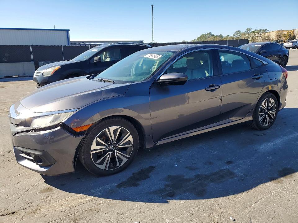 2017 HONDA CIVIC EX — VIN 19XFC1F32HE014168