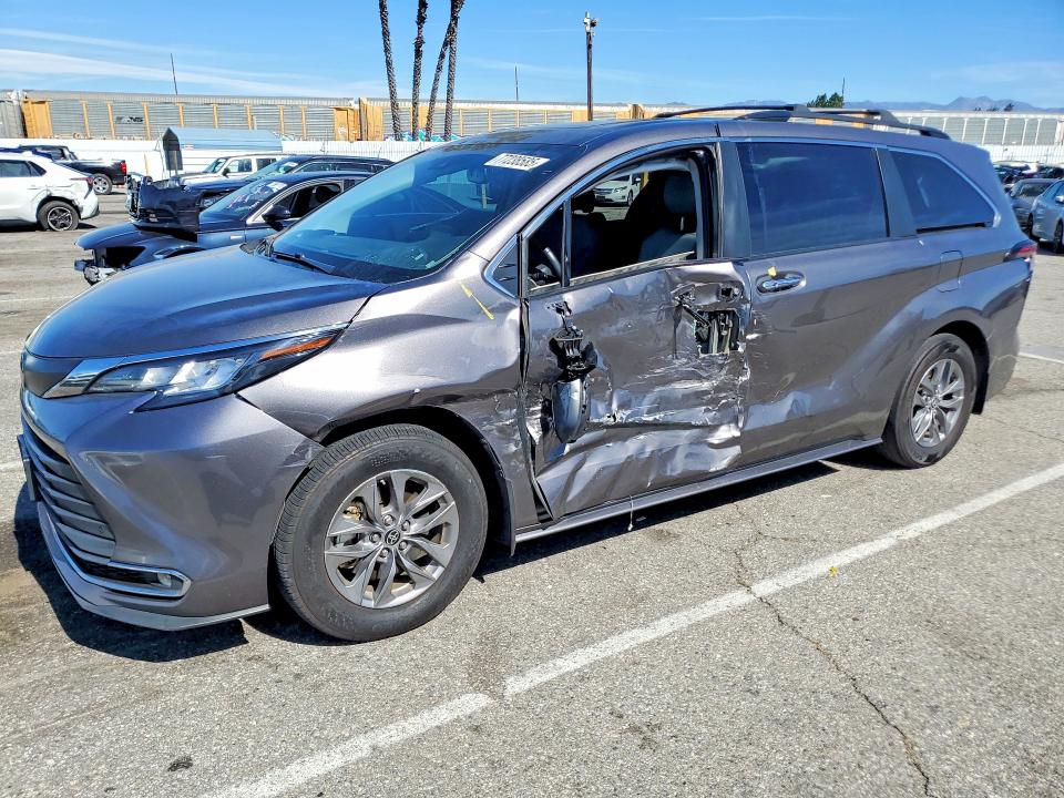 2023 TOYOTA SIENNA — VIN 5TDYSKFC2PS078183
