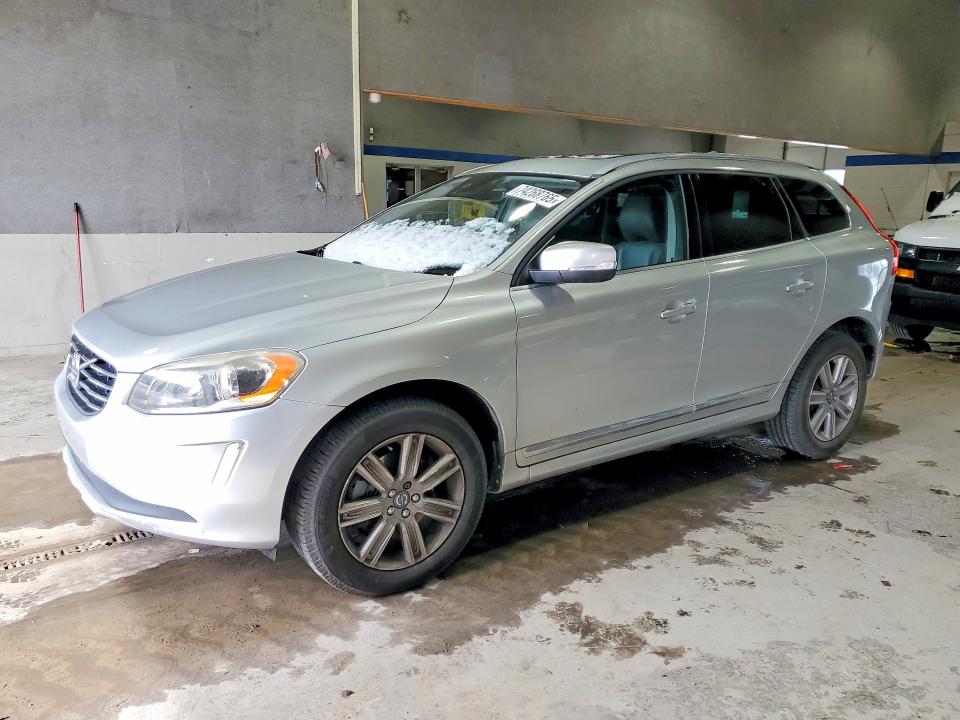 2017 VOLVO XC60 — VIN YV440MDU4H2006550