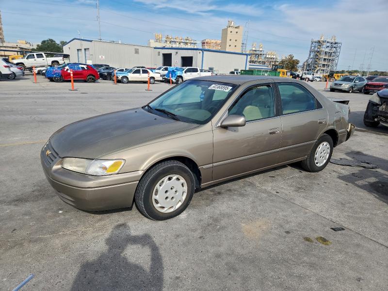 1999 TOYOTA CAMRY LE — VIN JT2BG22KXX0283752