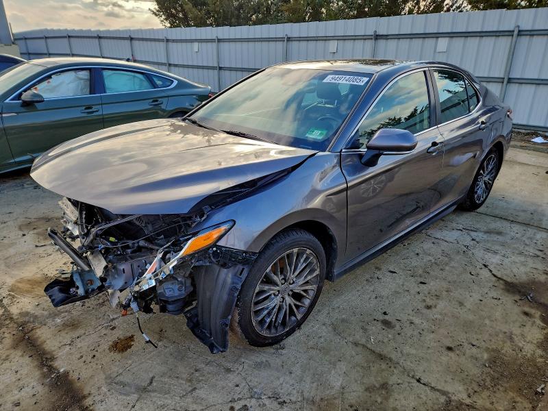 2018 TOYOTA CAMRY L — VIN 4T1B11HK1JU554123