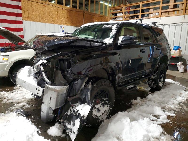 2018 TOYOTA 4RUNNER SR — VIN JTEBU5JR0J5540701