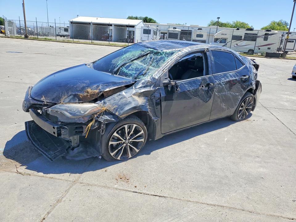 2018 TOYOTA COROLLA — VIN 5YFBURHE7JP805518