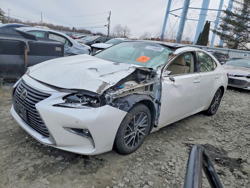 2017 LEXUS ES — VIN 58ABK1GG4HU060559