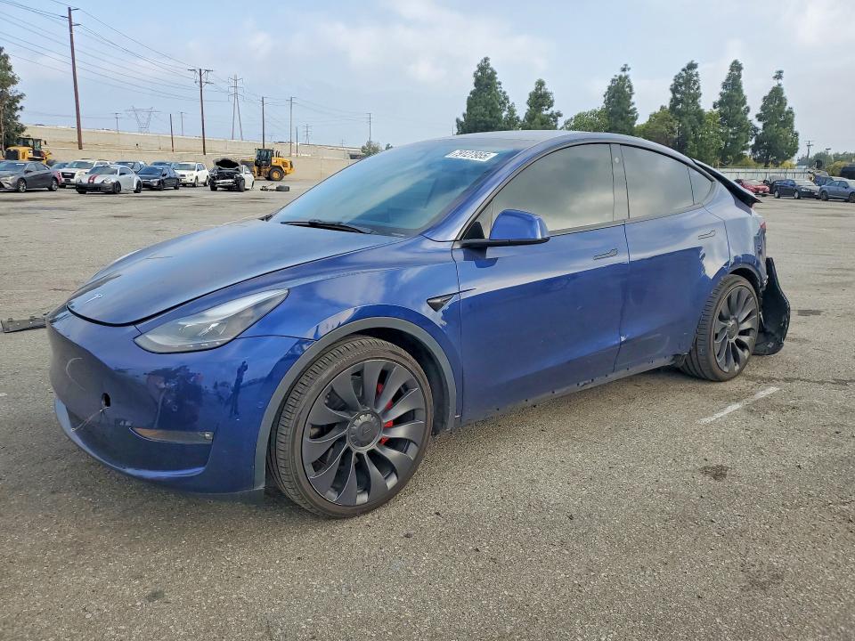 2022 TESLA MODEL Y — VIN 7SAYGDEF5NF451519