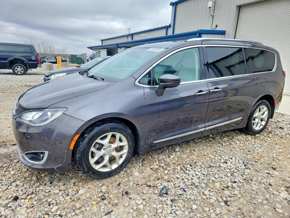 2017 CHRYSLER PACIFICA — VIN 2C4RC1EG5HR816892