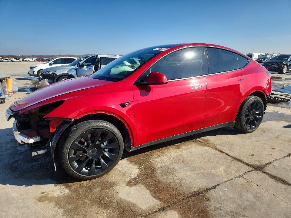2021 TESLA MODEL Y — VIN 5YJYGDEE8MF302752