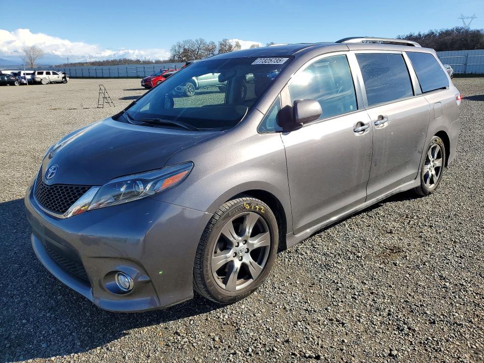 2017 TOYOTA SIENNA SE — VIN 5TDXZ3DC9HS804252