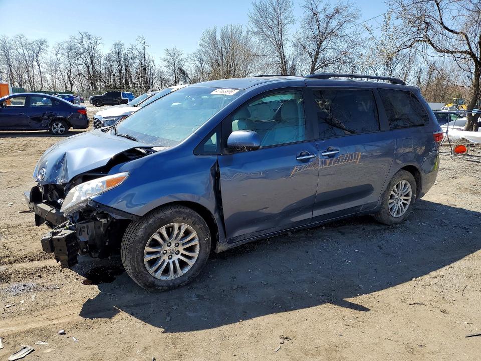2017 TOYOTA SIENNA — VIN 5TDYZ3DCXHS842190
