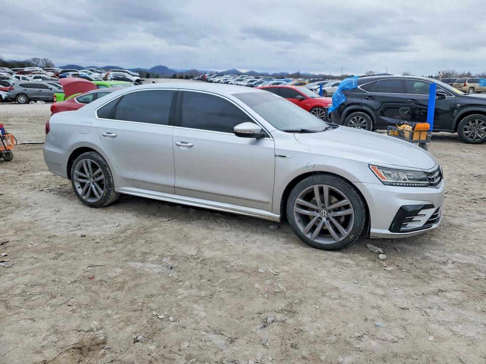 1VWDT7A38HC069651