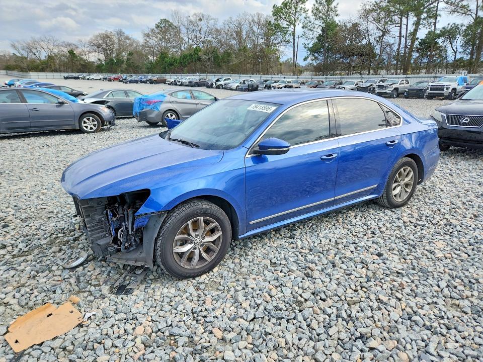 2017 VOLKSWAGEN PASSAT — VIN 1VWAT7A38HC058328