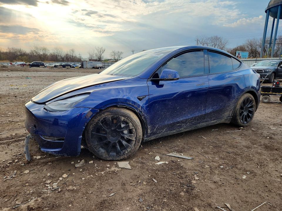 2023 TESLA MODEL Y — VIN 7SAYGDEE0PF875572