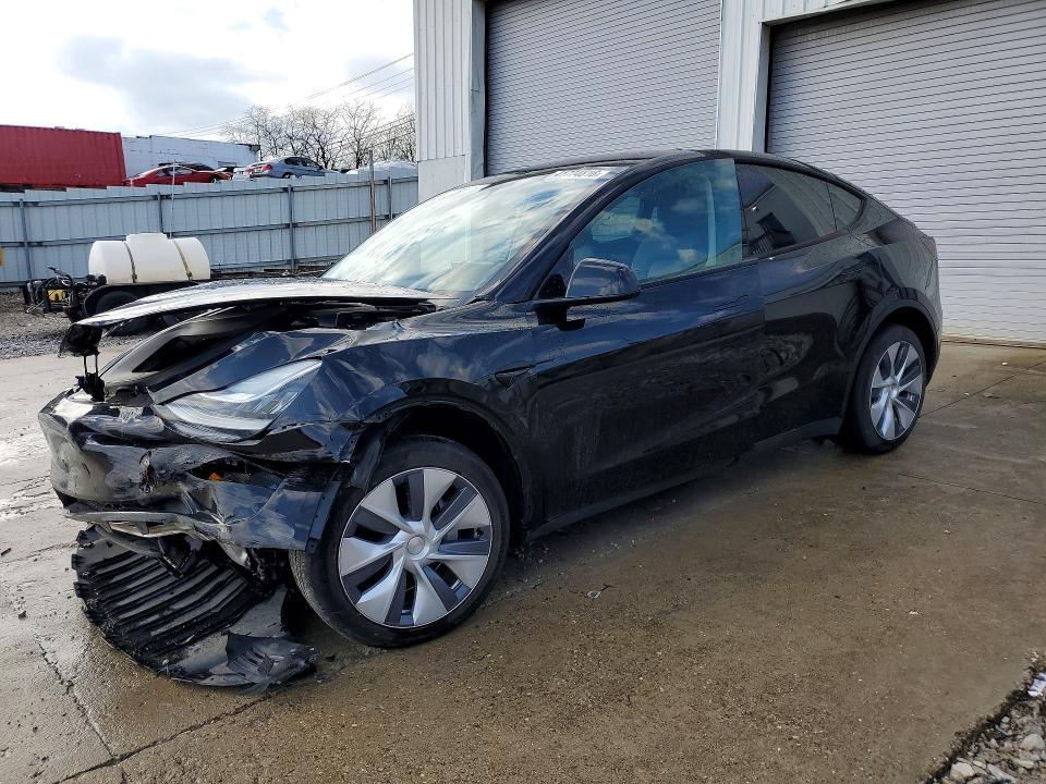 2023 TESLA MODEL Y — VIN 7SAYGDEE2PA063770